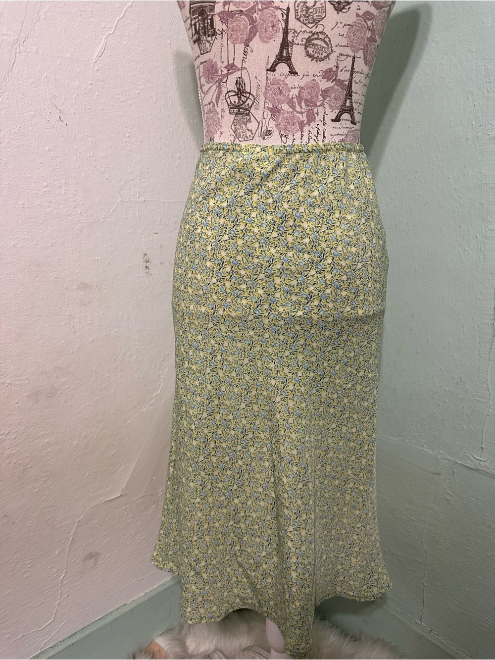Forever 21 Yellow Floral Midi Skirt small Y2K vintage 1990-2000 elastic waist